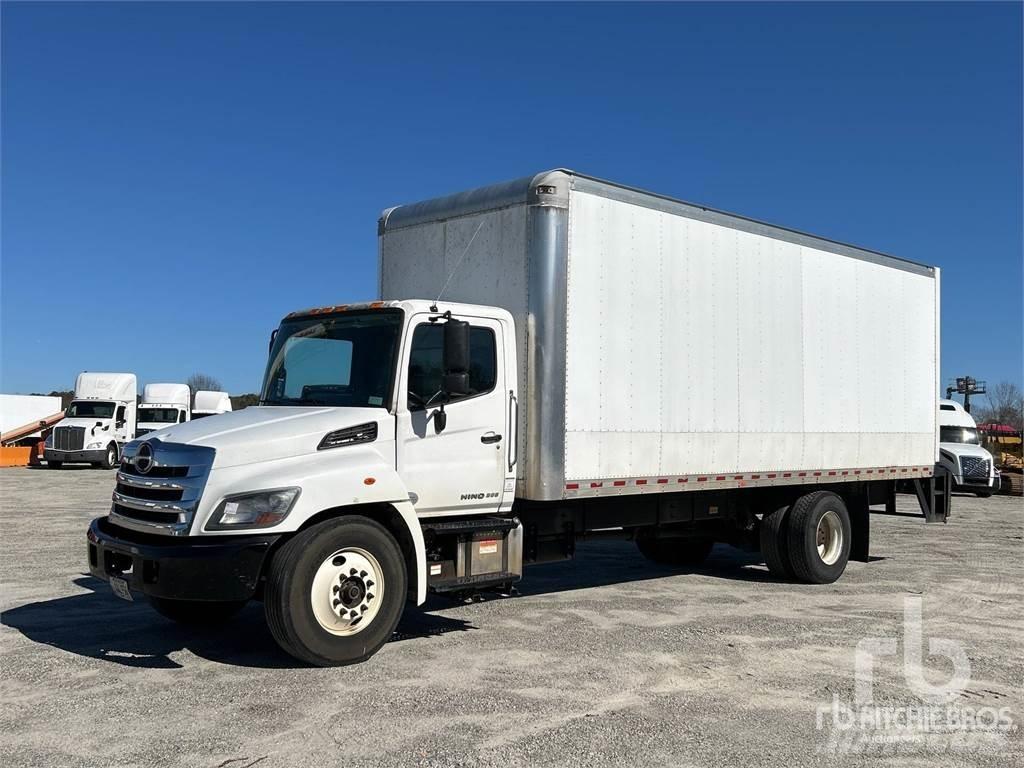 Hino 268 Carrinhas de caixa fechada