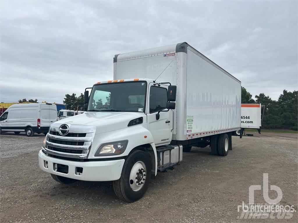 Hino 268 Carrinhas de caixa fechada