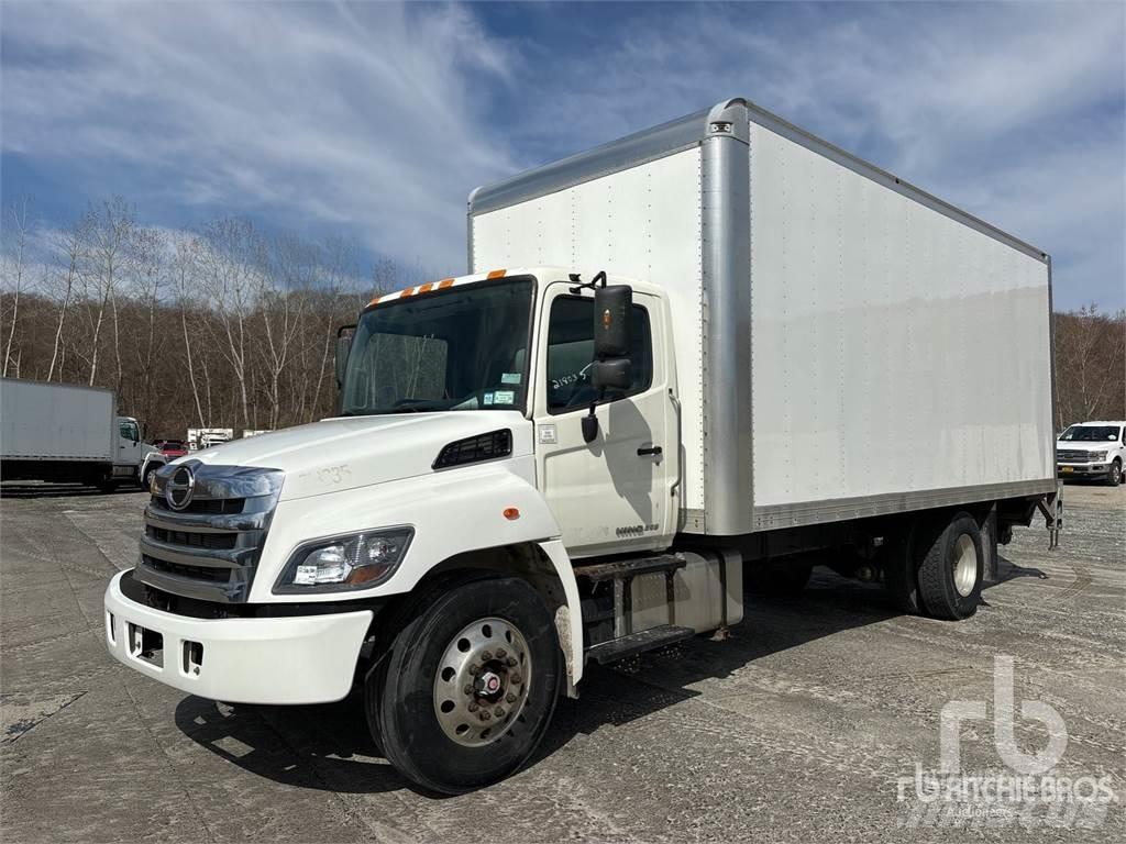 Hino 268 Carrinhas de caixa fechada