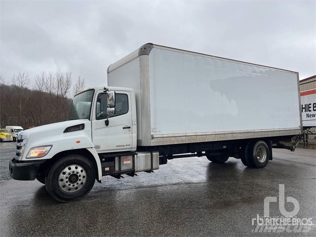 Hino 268 Carrinhas de caixa fechada