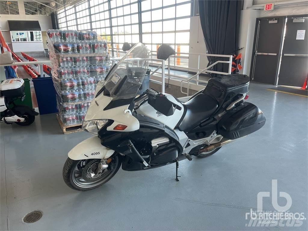 Honda ST1300 Carros Ligeiros