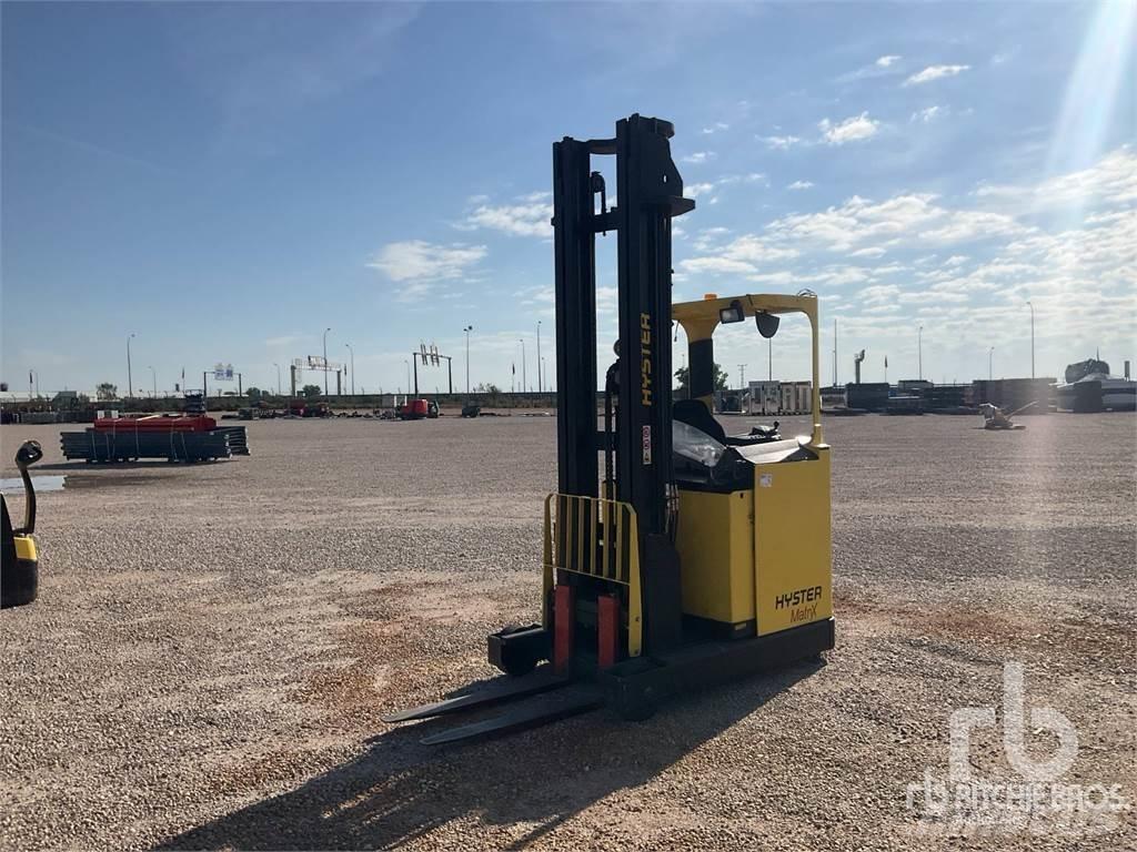 Hyster R1.6N Racks para paletes