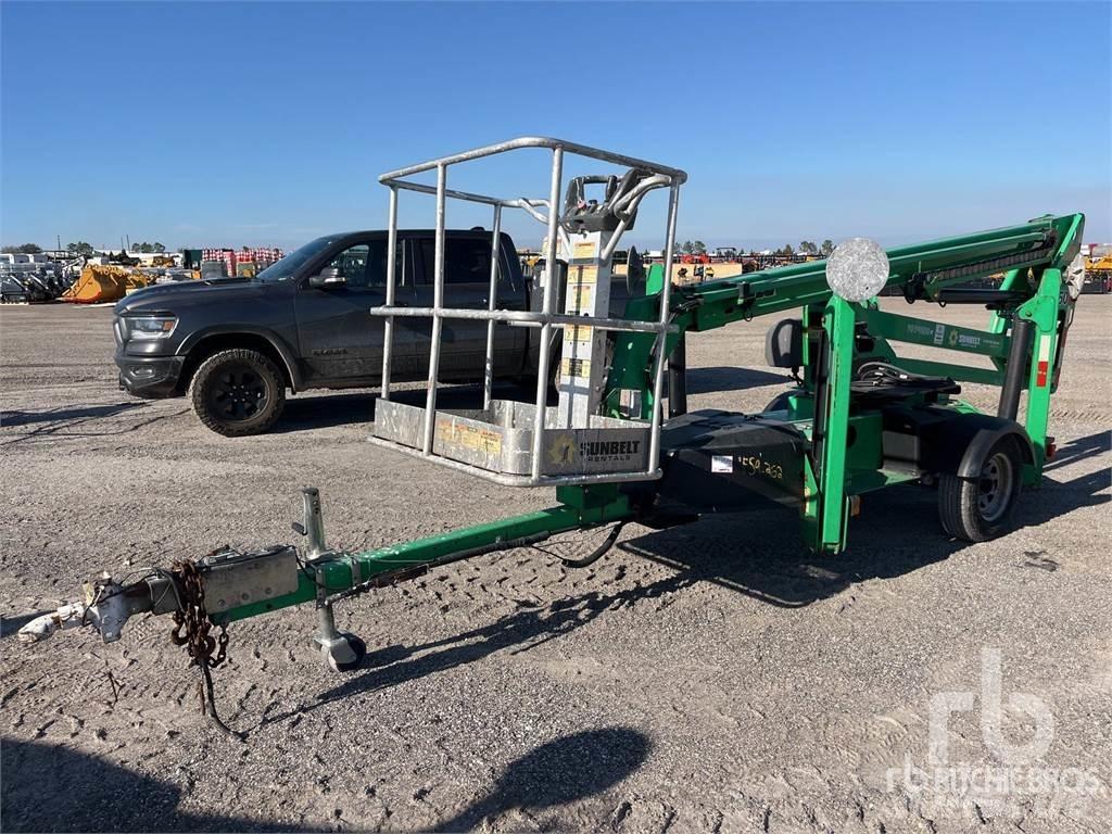 JLG T-350 Elevadores braços articulados