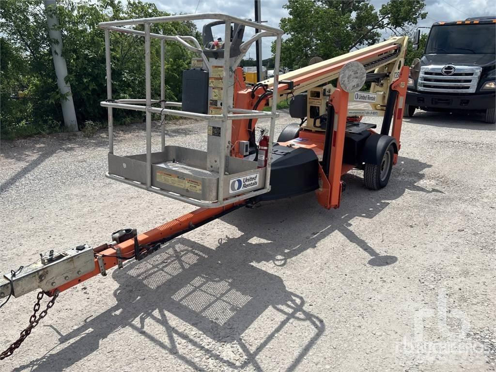 JLG T-350 Elevadores braços articulados