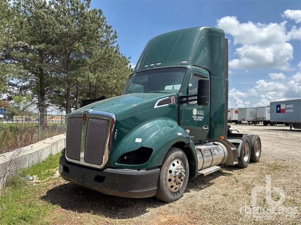 Kenworth T-680 Tractores (camiões)