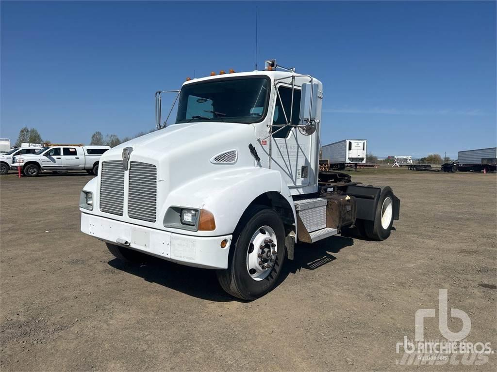 Kenworth T300 Tractores (camiões)