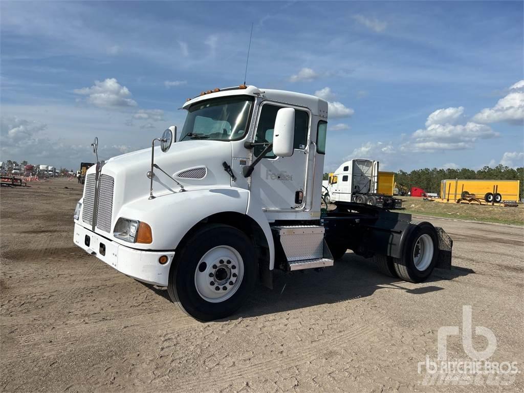 Kenworth T300 Tractores (camiões)
