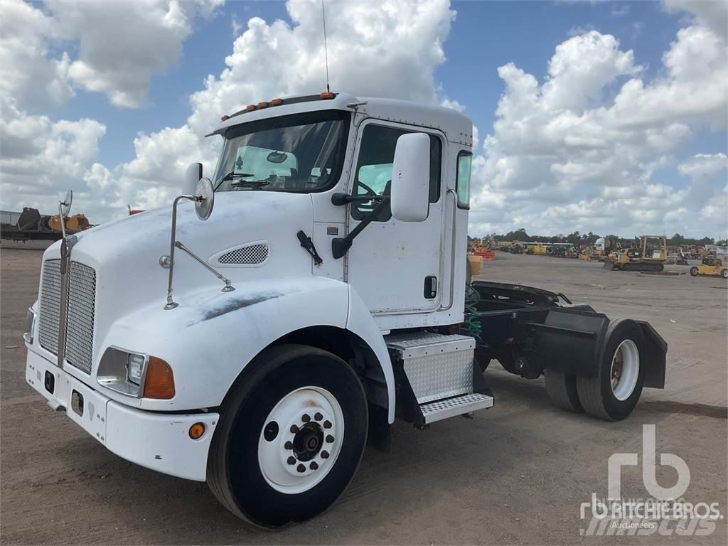 Kenworth T300 Tractores (camiões)