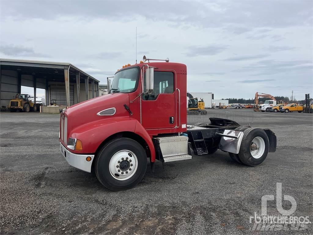 Kenworth T300 Tractores (camiões)