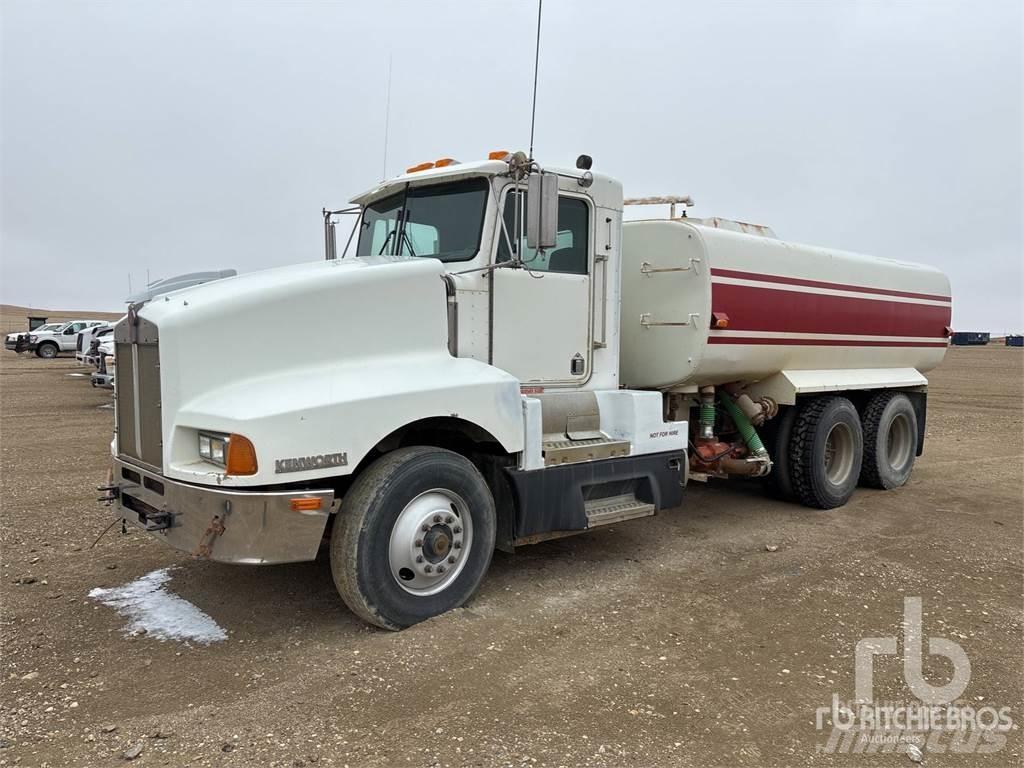 Kenworth T600 Auto-tanques