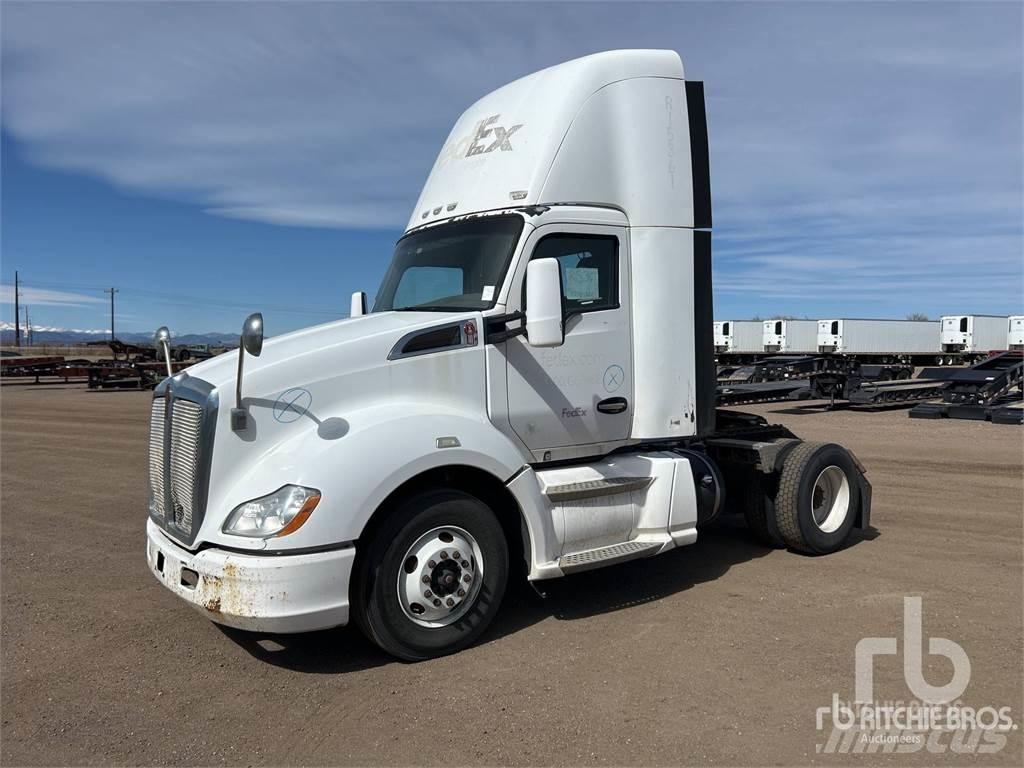 Kenworth T680 Tractores (camiões)