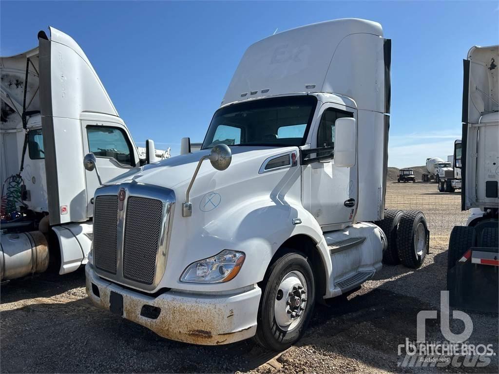 Kenworth T680 Tractores (camiões)