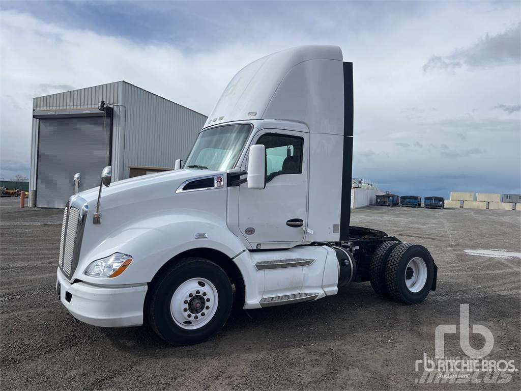 Kenworth T680 Tractores (camiões)