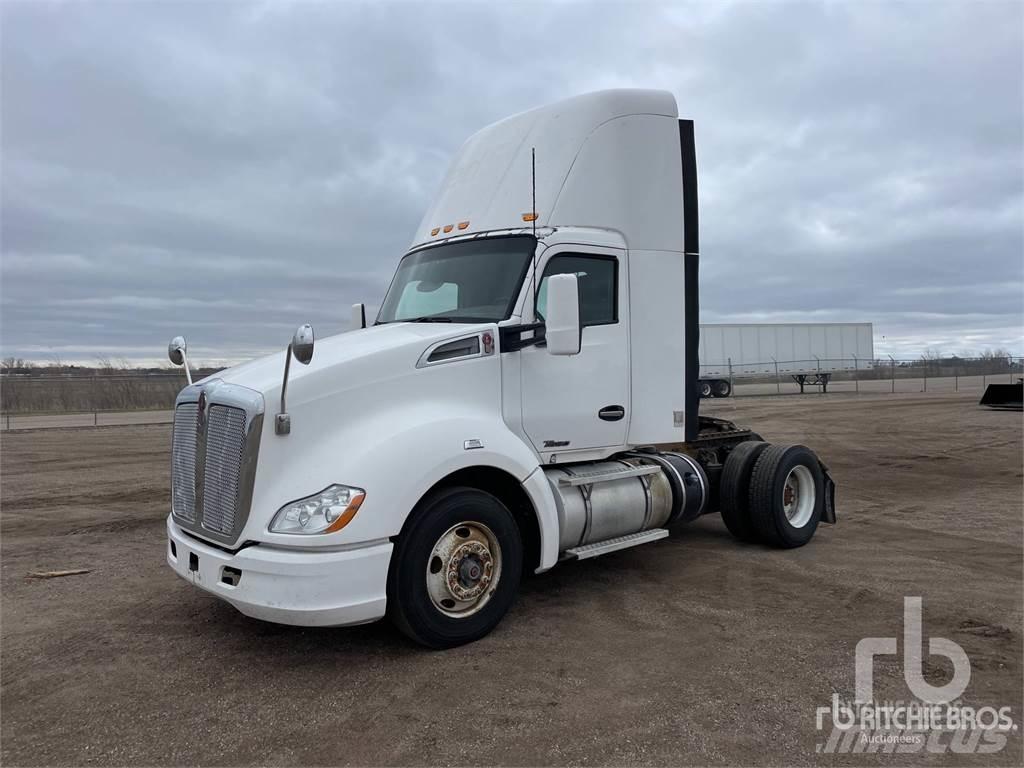 Kenworth T680 Tractores (camiões)