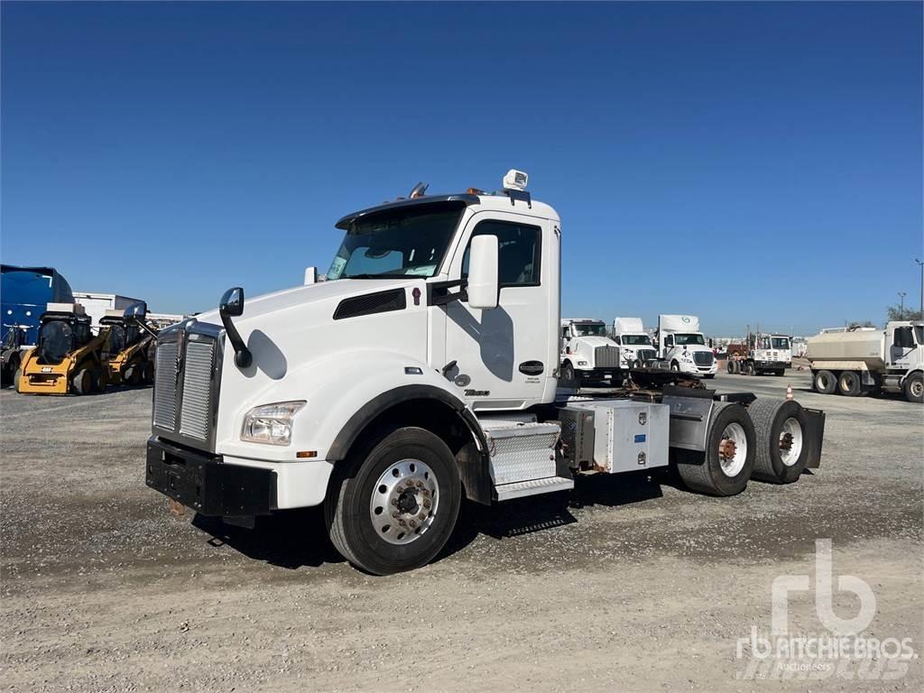 Kenworth T880 Tractores (camiões)