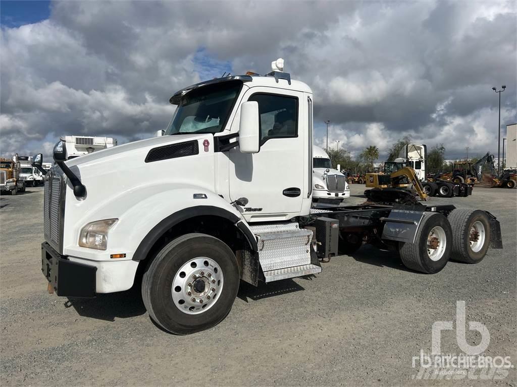 Kenworth T880 Tractores (camiões)