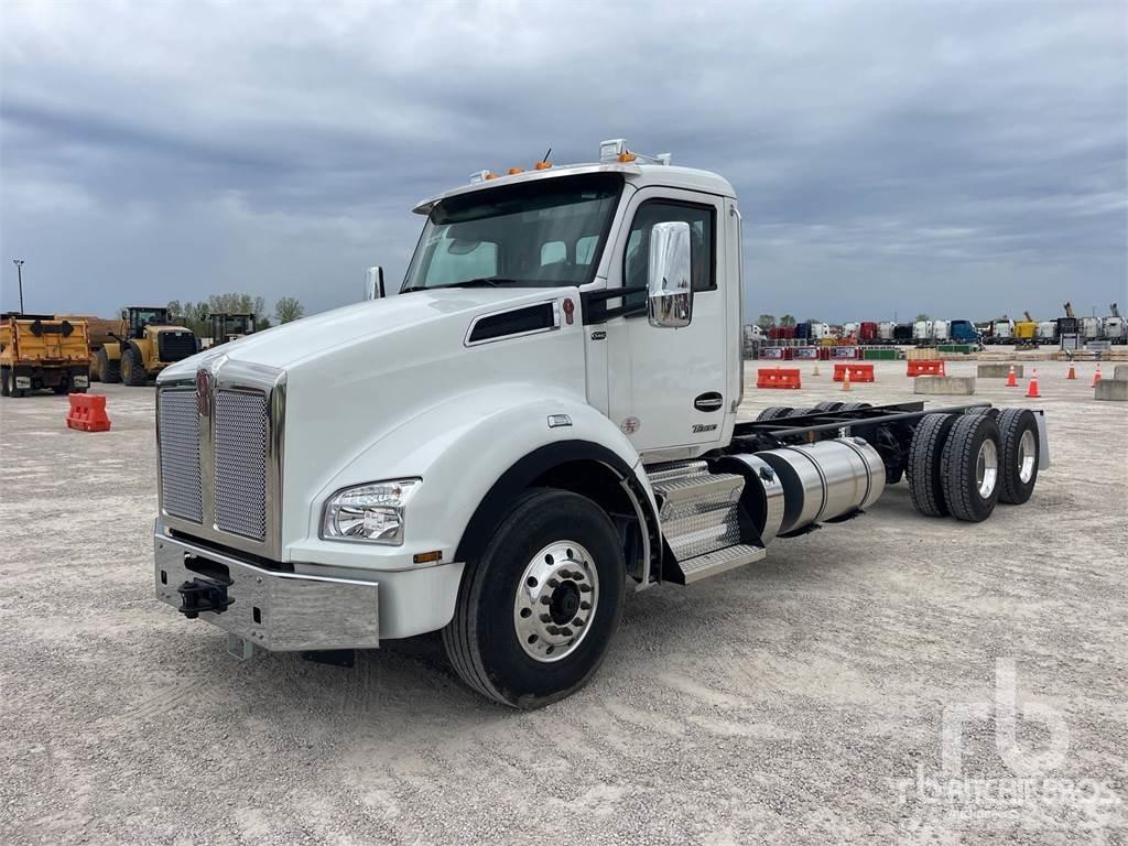 Kenworth T880 Camiões de chassis e cabine