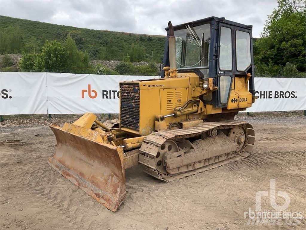 Komatsu D31A-17 Dozers - Tratores rastos