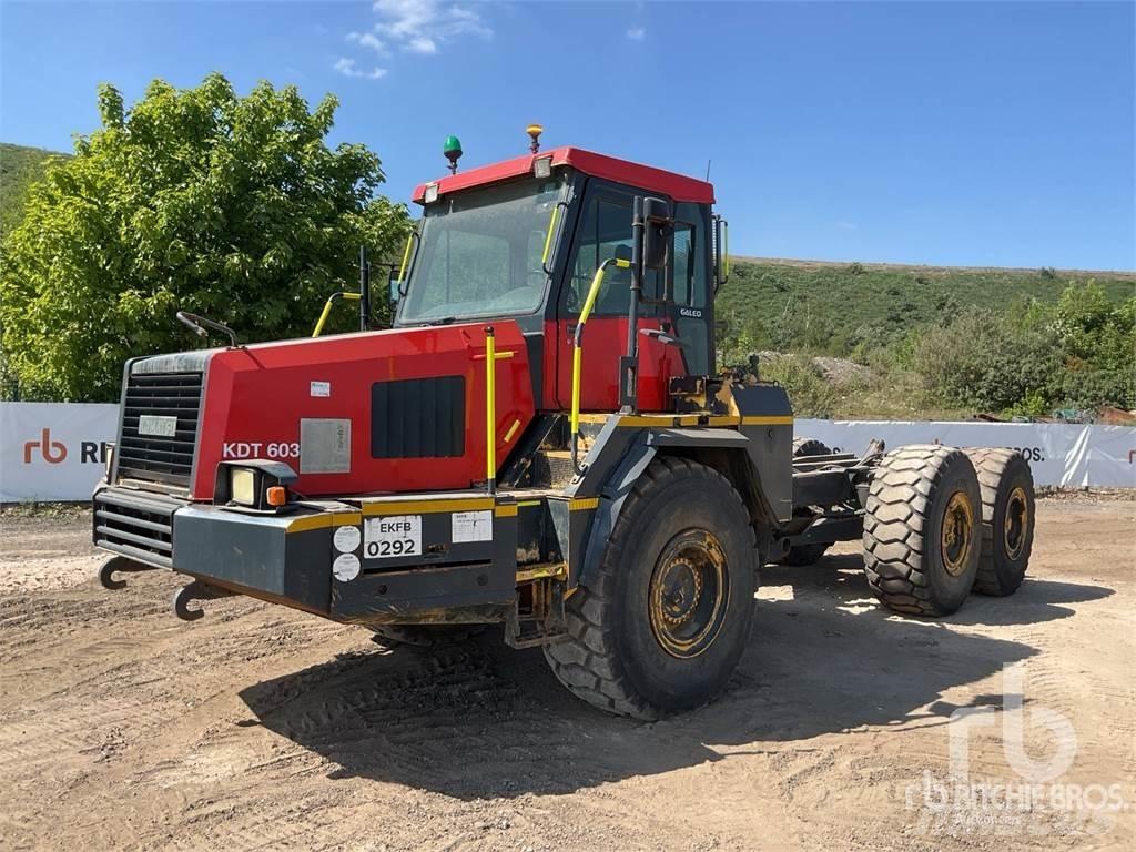 Komatsu HM300-1 Camiões articulados