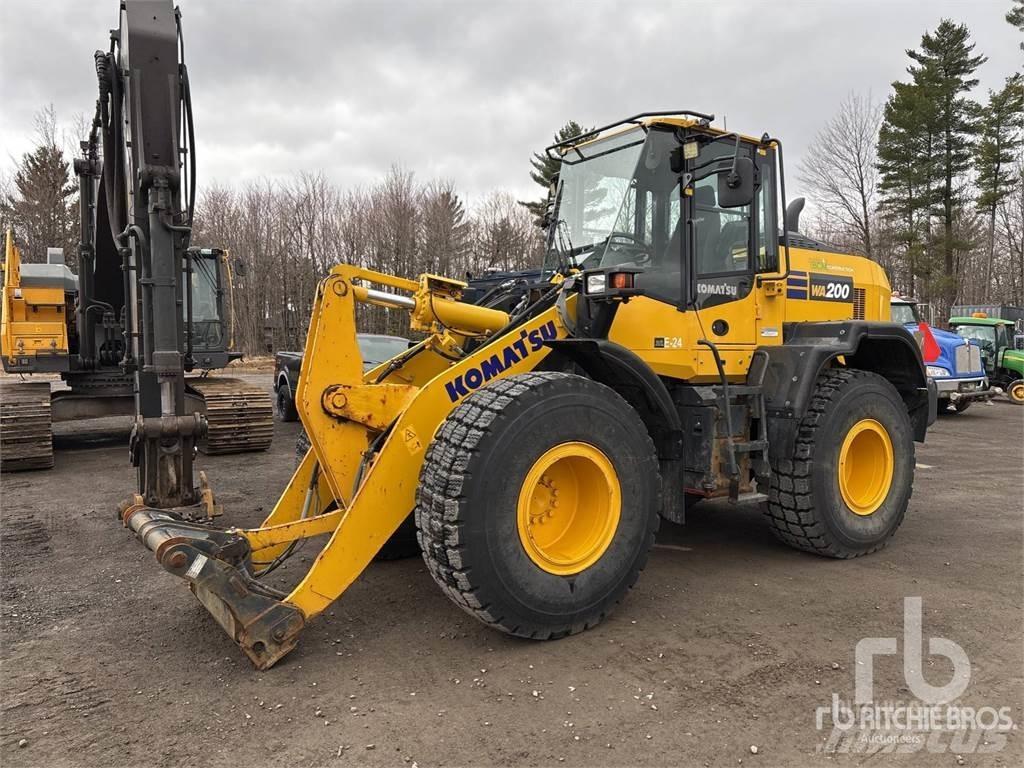 Komatsu WA200-8 Pás carregadoras de rodas