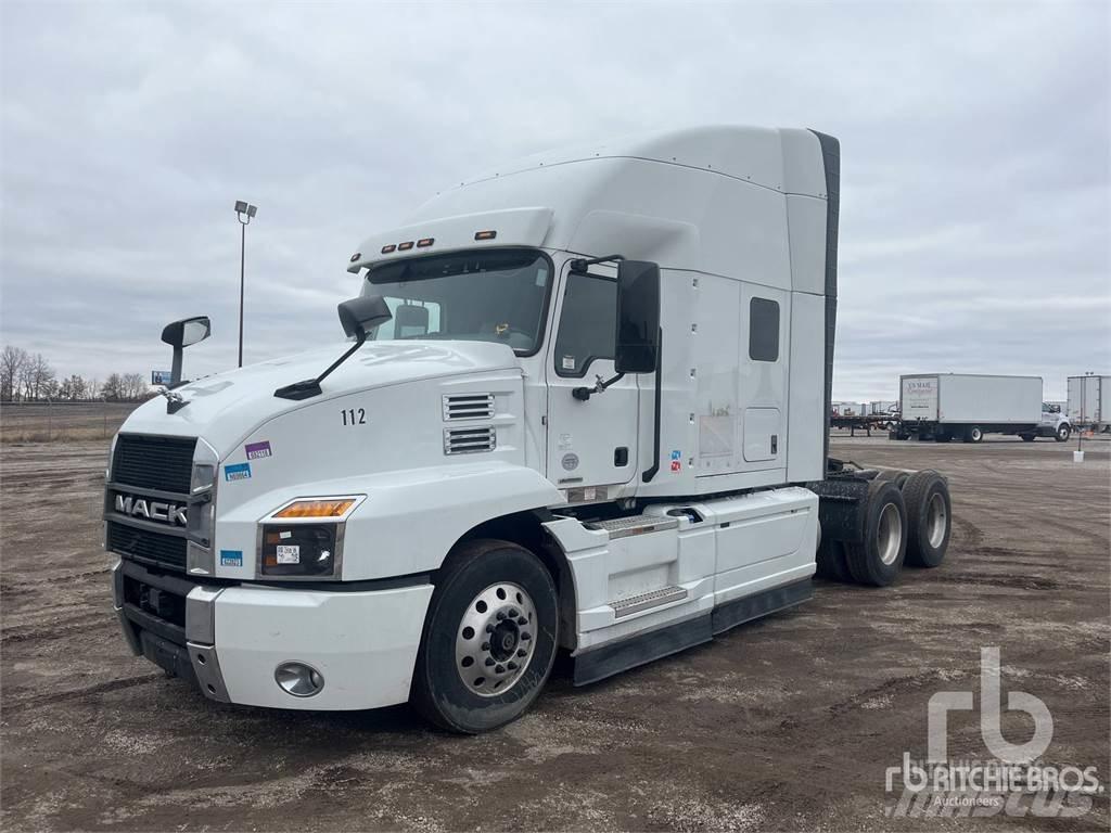 Mack ANTHEM Tractores (camiões)