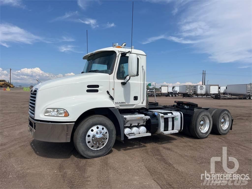 Mack CH613 Tractores (camiões)