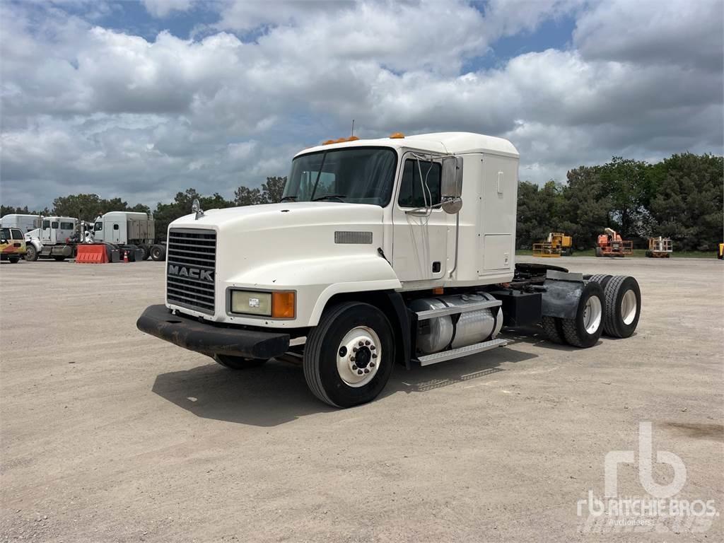 Mack CH613 Tractores (camiões)