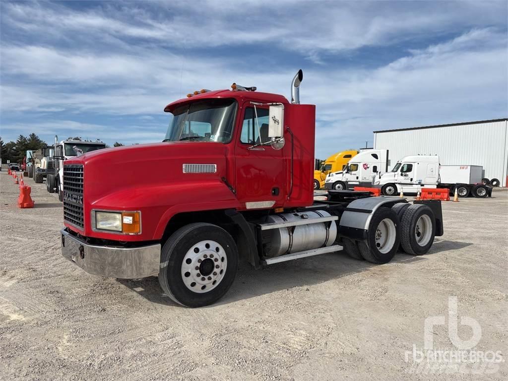 Mack CH613 Tractores (camiões)