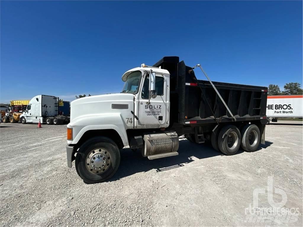 Mack CHN613 Camiões basculantes