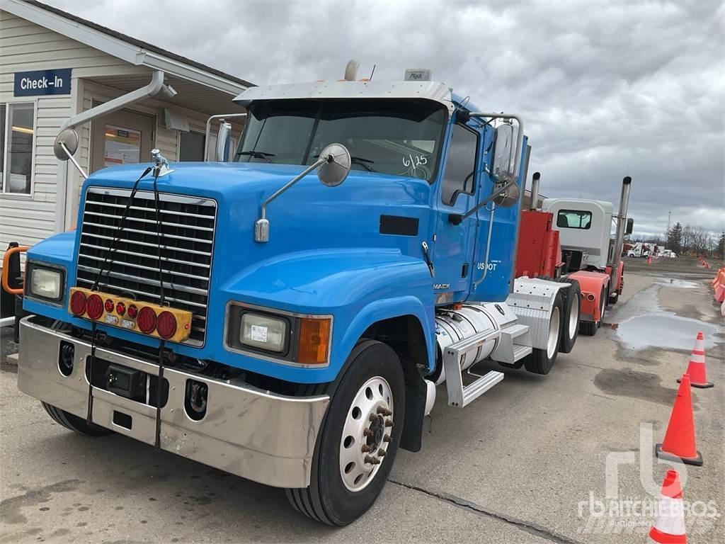 Mack CHU613 Tractores (camiões)
