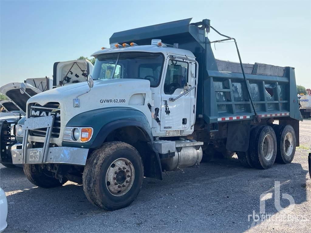 Mack CV713 Camiões basculantes
