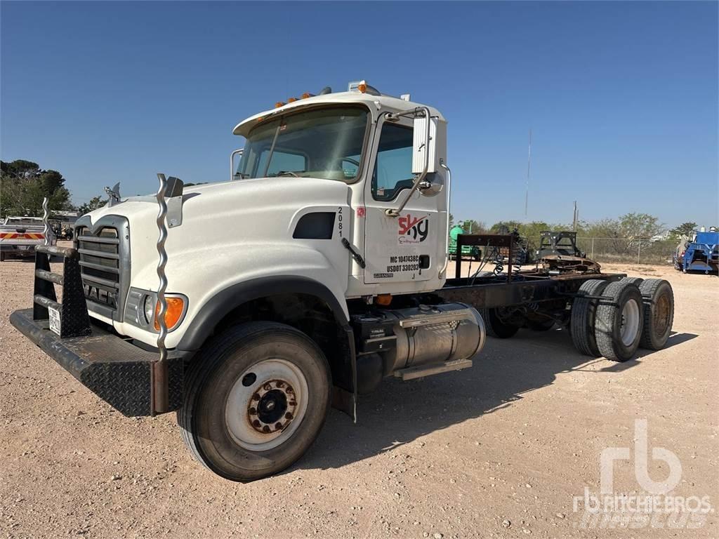 Mack CV713 Tractores (camiões)