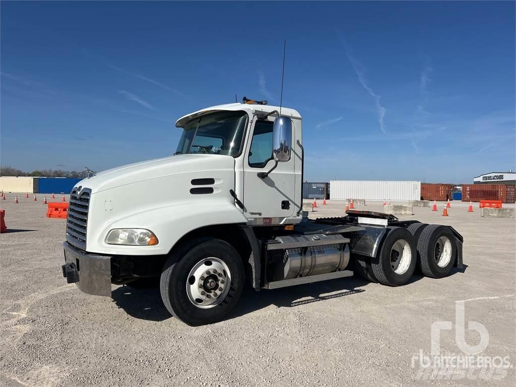 Mack CX613 Tractores (camiões)