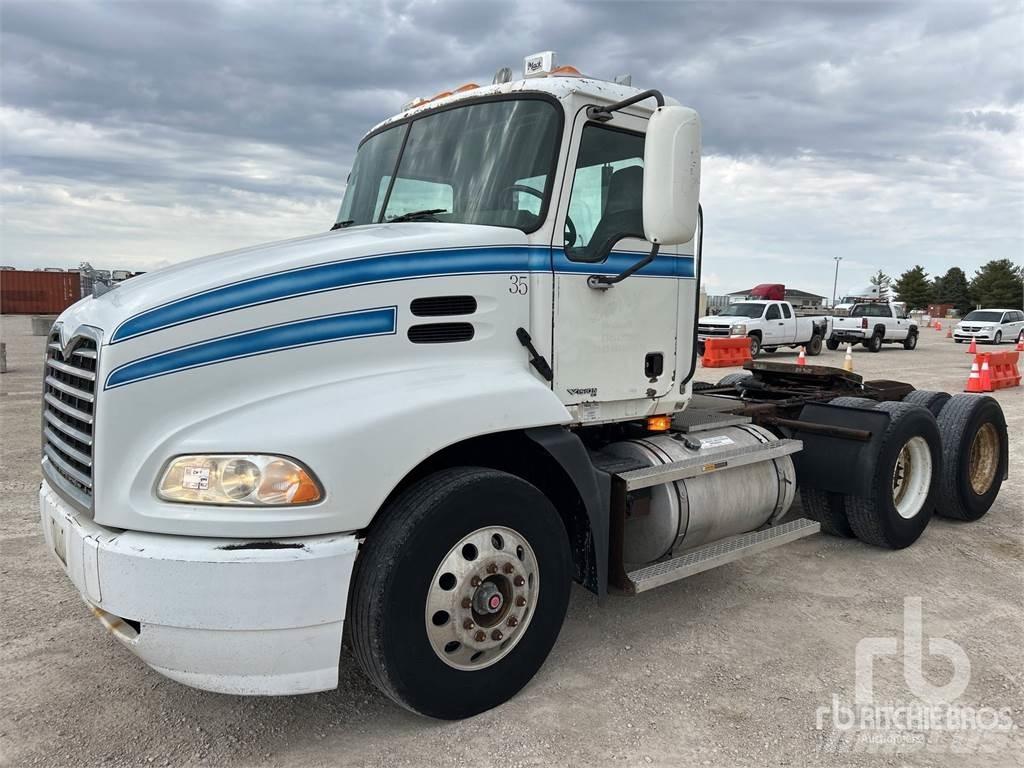 Mack CXN613 Tractores (camiões)