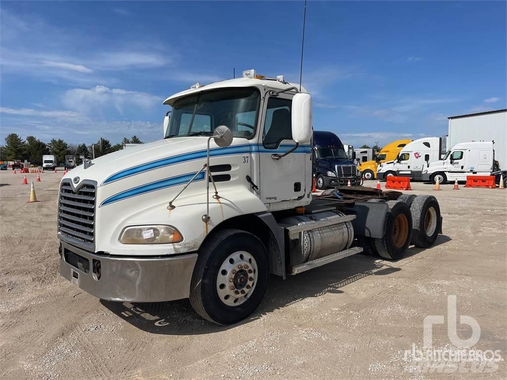 Mack CXN613 Tractores (camiões)