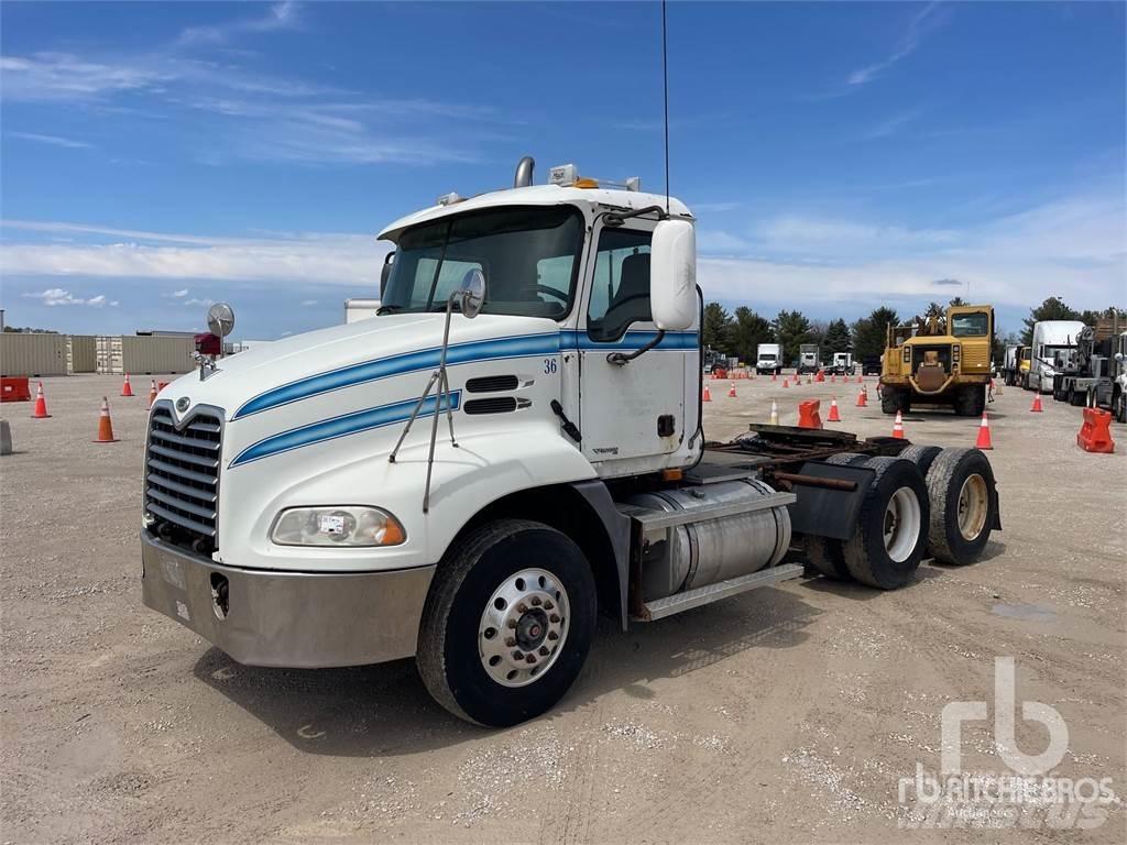 Mack CXN613 Tractores (camiões)