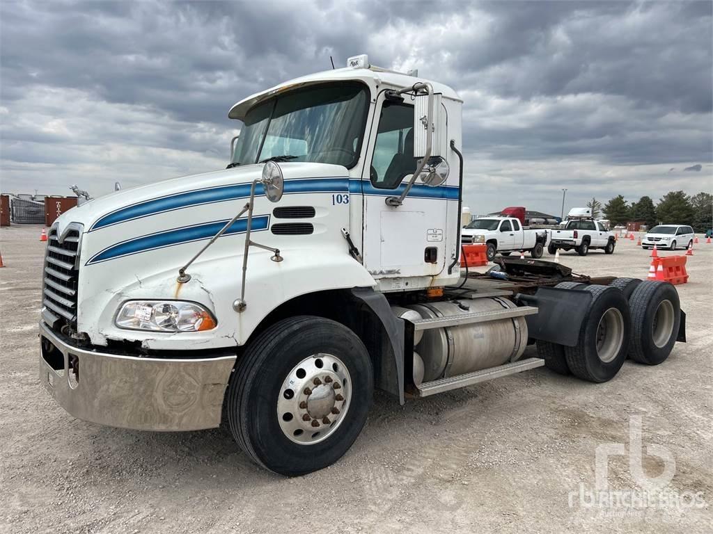 Mack CXP613 Tractores (camiões)