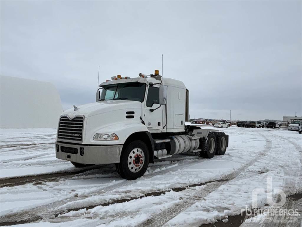 Mack CXU613 Tractores (camiões)