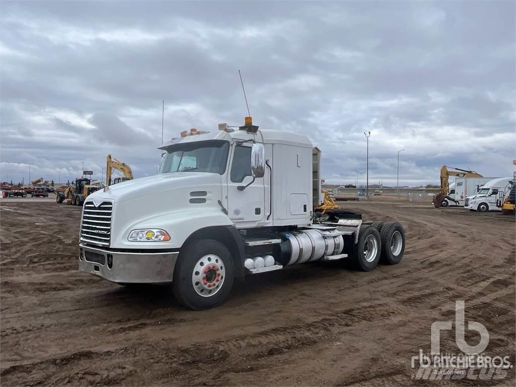 Mack CXU613 Tractores (camiões)