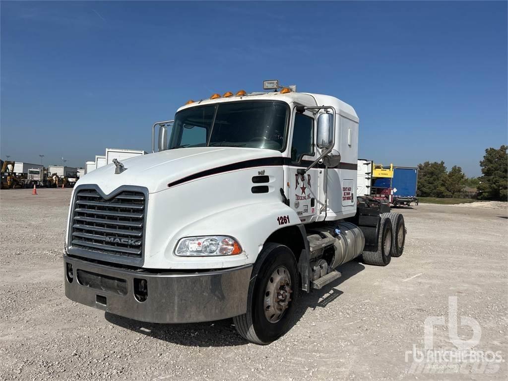 Mack CXU613 Tractores (camiões)