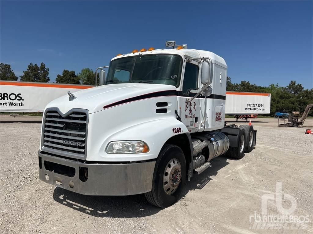 Mack CXU613 Tractores (camiões)