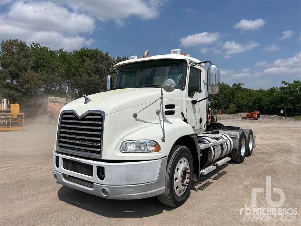 Mack CXU613 Tractores (camiões)