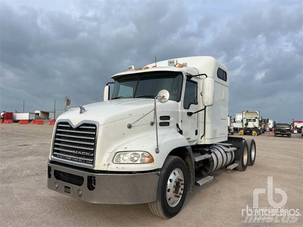 Mack CXU613 Tractores (camiões)