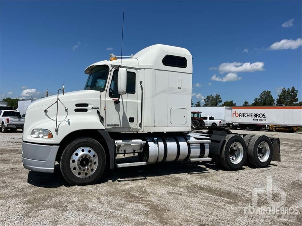 Mack CXU613 Tractores (camiões)
