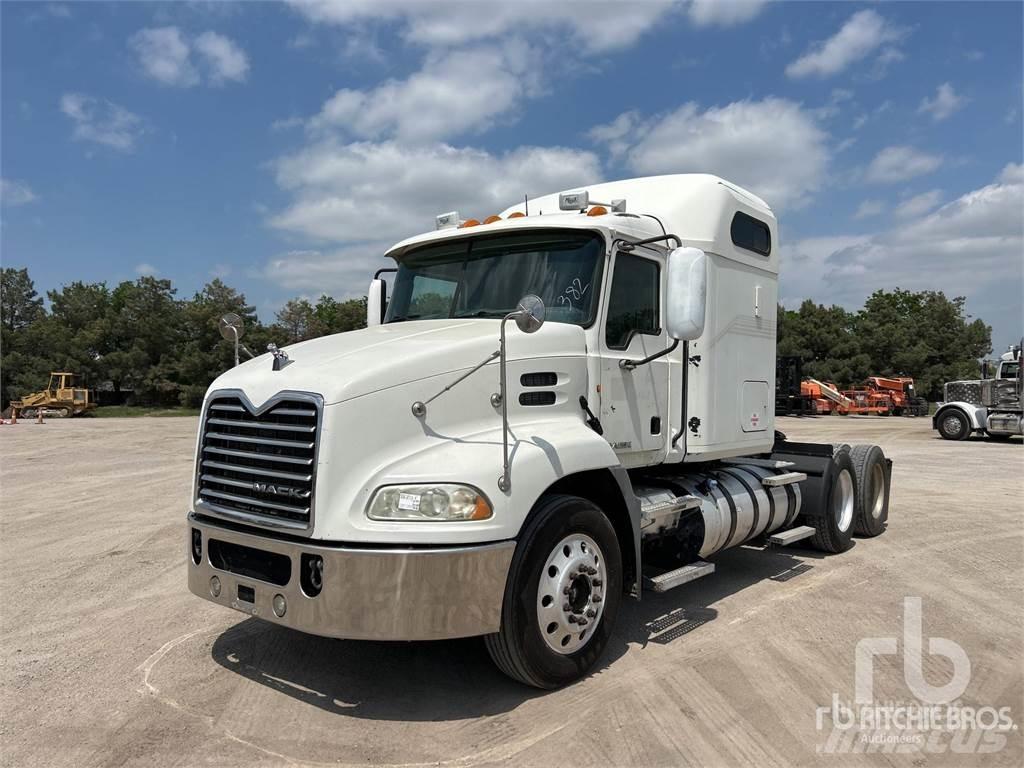 Mack CXU613 Tractores (camiões)