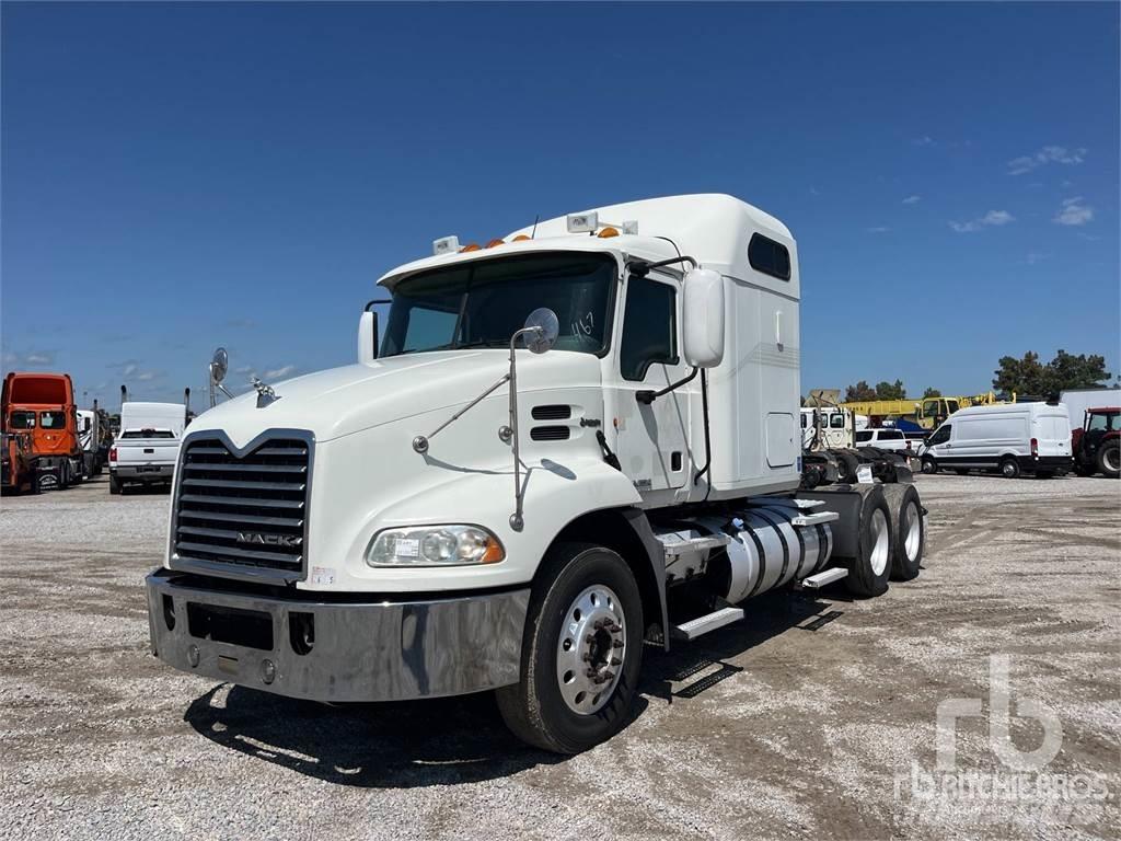 Mack CXU613 Tractores (camiões)