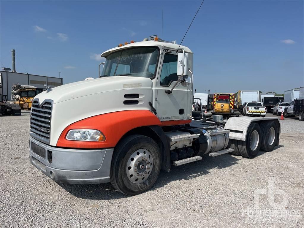 Mack CXU613 Tractores (camiões)