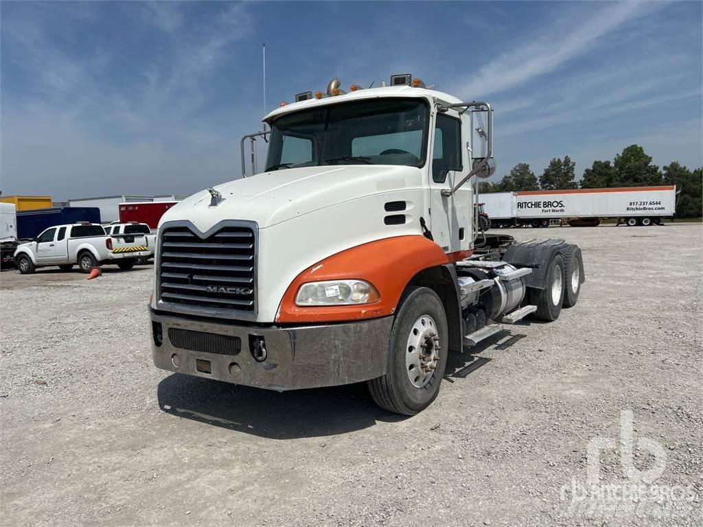 Mack CXU613 Tractores (camiões)
