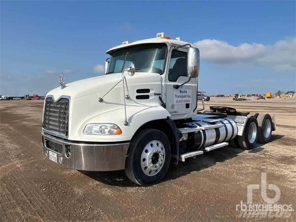 Mack CXU613 Tractores (camiões)