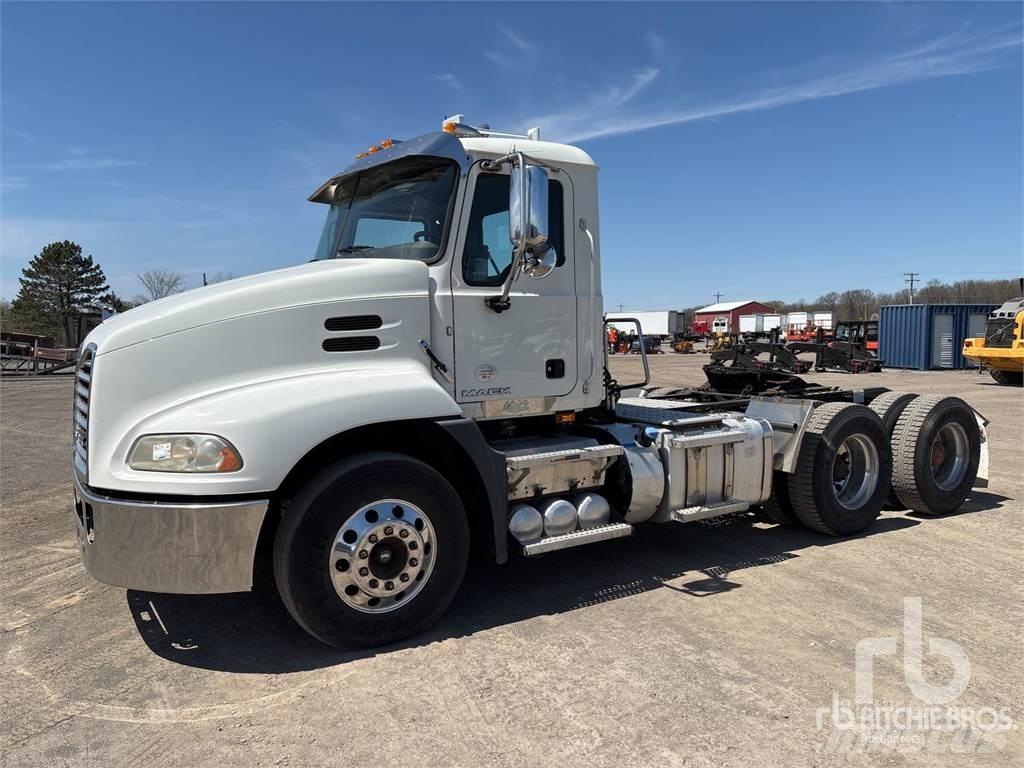Mack CXU613 Tractores (camiões)